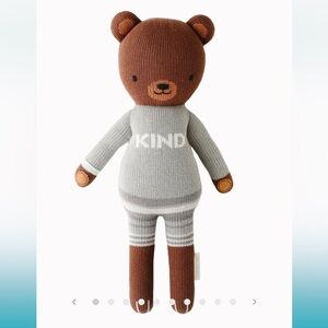 Cuddle and Kind Oliver The Bear